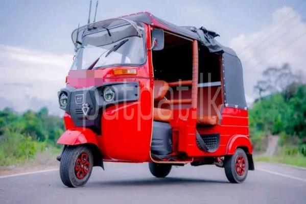 Bajaj Three Wheel 2014 - பயன்படுத்தப்பட்டது முச்சக்கர வண்டி sale in Sri Lanka - patpat.lk
