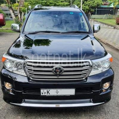 Toyota Land Cruiser for Rent