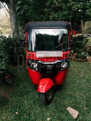 Bajaj Three Wheel 2017 - பயன்படுத்தப்பட்டது முச்சக்கர வண்டி sale in Sri Lanka - patpat.lk
