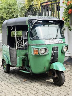 Bajaj 4 stroke 2012 -  முச்சக்கர வண்டி sale in Sri Lanka - patpat.lk