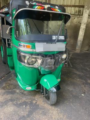 Bajaj 4 stroke 2014 - Reconditioned Three wheeler sale in Sri Lanka - patpat.lk