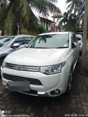 Mitsubishi Outlander 2015 - Used SUV sale in Sri Lanka - patpat.lk