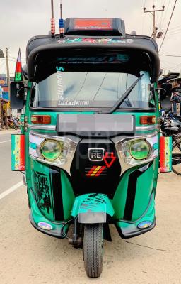 Bajaj Three Wheel 2016