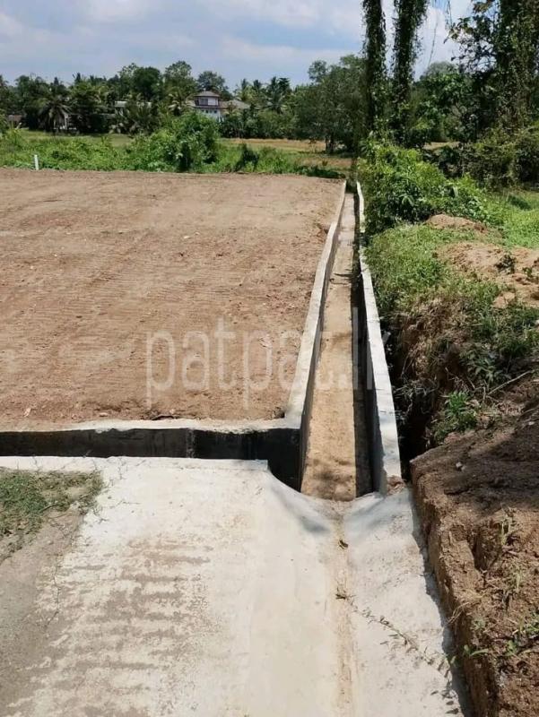 Commercial Land for Sale in Miriswatta