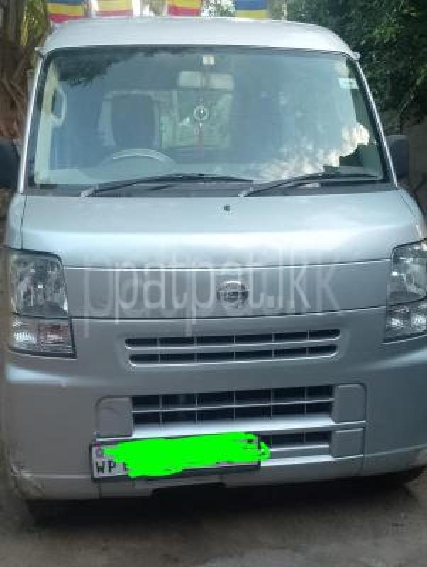 Nissan Clipper 2015 -  வேன் sale in Sri Lanka - patpat.lk