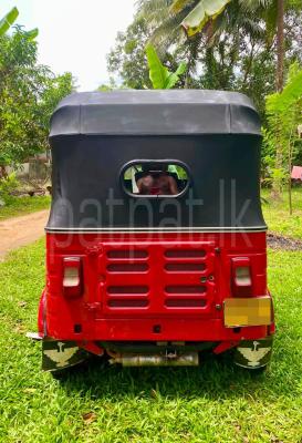 Bajaj 4 stroke 2015 -  Three wheeler sale in Sri Lanka - patpat.lk