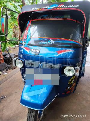 Piaggio Three Wheel 2011