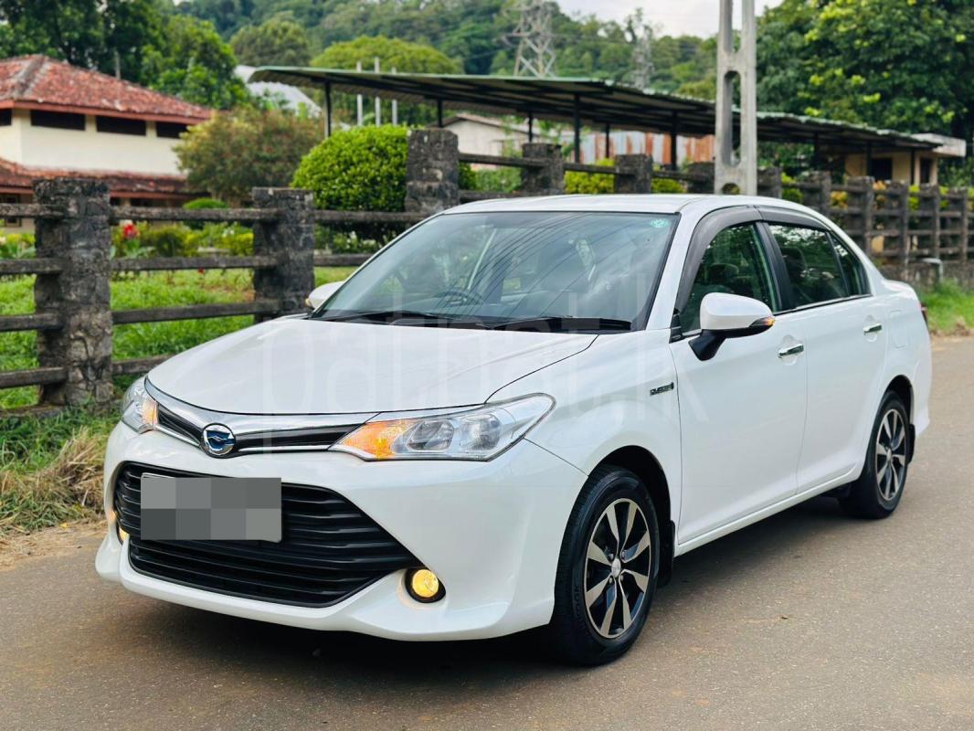 Toyota Axio 2015 -  කාර් sale in Sri Lanka - patpat.lk