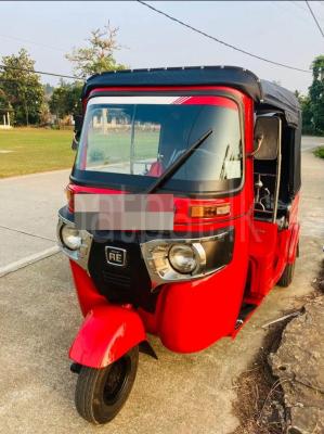 Bajaj Three Wheel 2016
