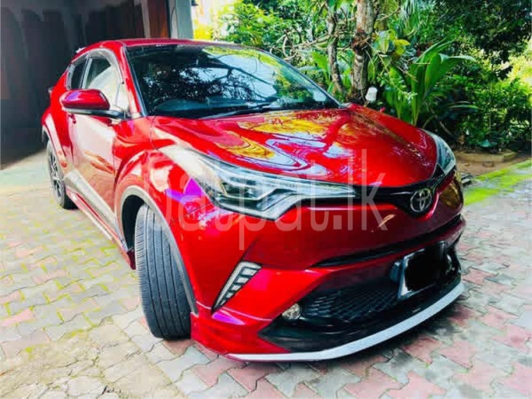 Toyota CHR 2017 -  SUV රථය sale in Sri Lanka - patpat.lk
