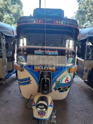 Bajaj Three Wheel 2004