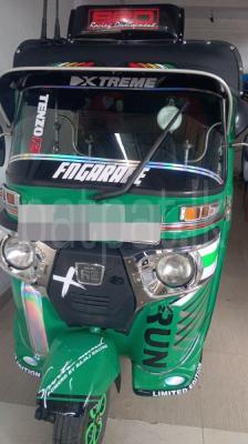 Bajaj Three Wheel 2016