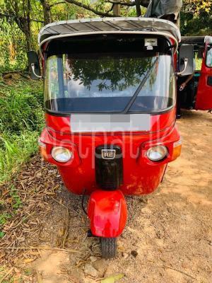 Bajaj Three Wheel 2011