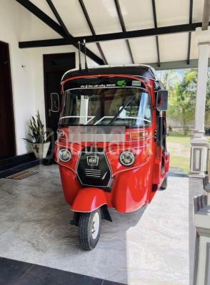 Bajaj Three Wheel 2018