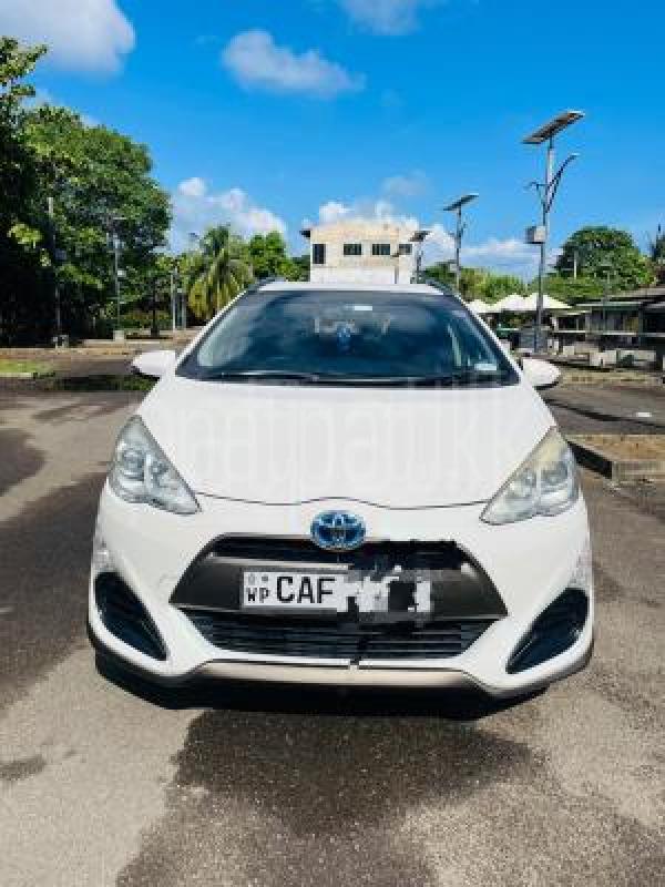 Toyota Aqua 2015 -  Car sale in Sri Lanka - patpat.lk