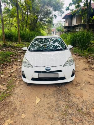 Toyota Aqua 2013 - பயன்படுத்தப்பட்டது கார் sale in Sri Lanka - patpat.lk