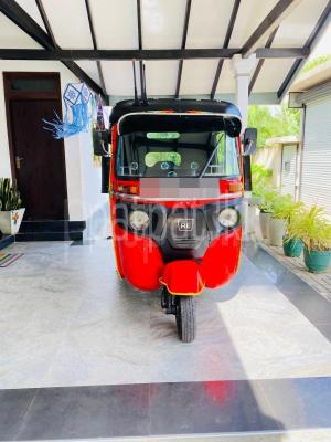 Bajaj 4 stroke 2018 - பயன்படுத்தப்பட்டது முச்சக்கர வண்டி sale in Sri Lanka - patpat.lk