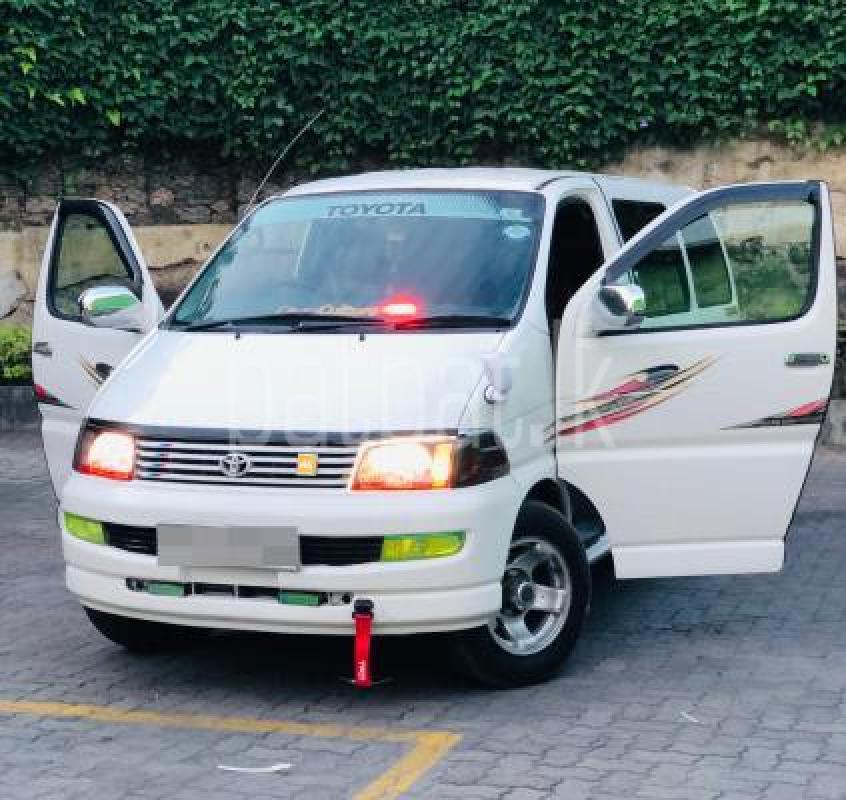 Toyota Hiace 2004 -  වෑන් රථය sale in Sri Lanka - patpat.lk