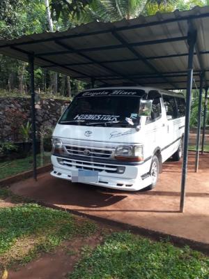 Toyota Hiace 1997 - Used Van sale in Sri Lanka - patpat.lk