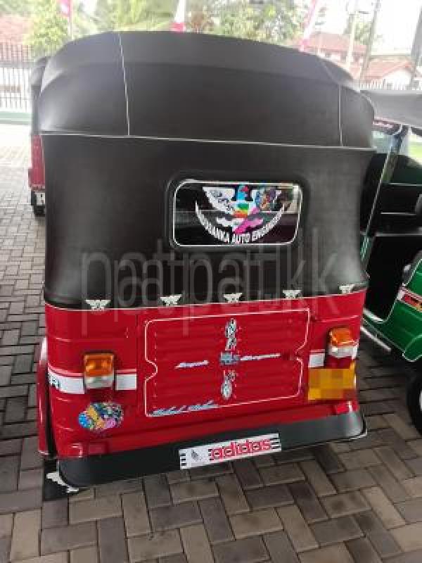 Bajaj 4 stroke 2013 -  ත්‍රිරෝද රථය sale in Sri Lanka - patpat.lk