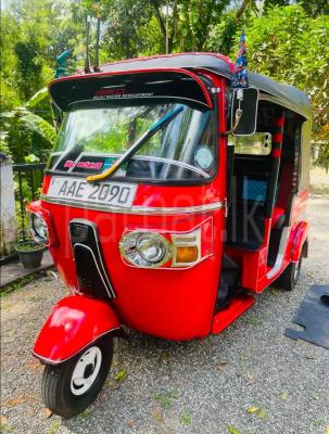 Bajaj 4 stroke 2012 -  Three wheeler sale in Sri Lanka - patpat.lk