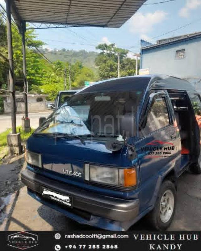 Toyota LiteAce 1991 - භාවිතා කරන ලද වෑන් රථය sale in Sri Lanka - patpat.lk
