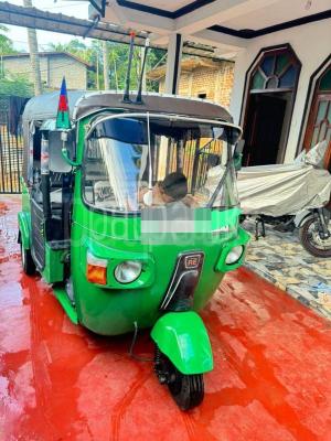 Bajaj Three Wheel 2011