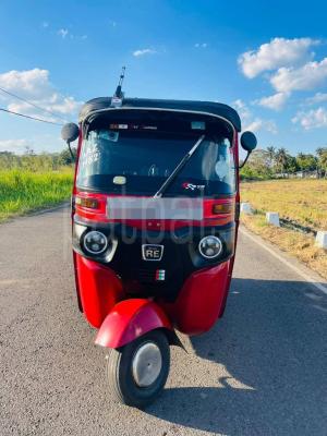 Bajaj Three Wheel 2015
