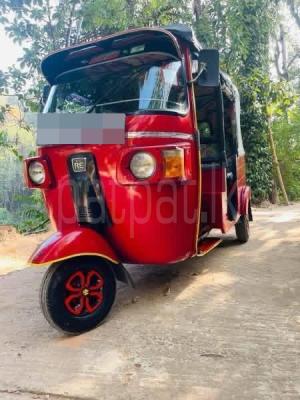 Bajaj Three Wheel 2011