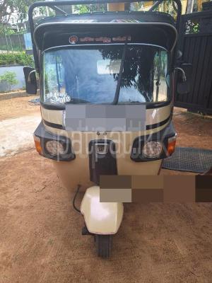 Bajaj Three Wheel 2011