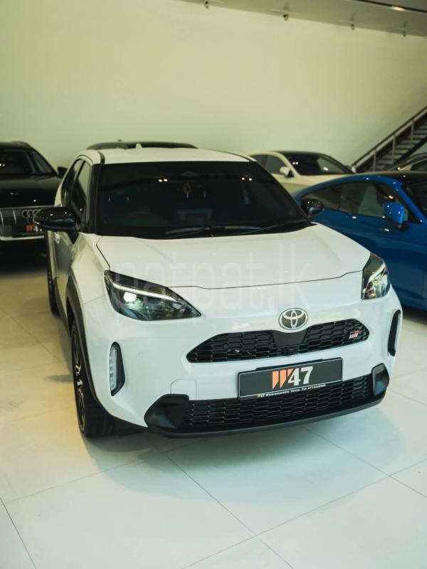 Toyota Yaris 2024 - භාවිතා කරන ලද SUV රථය sale in Sri Lanka - patpat.lk