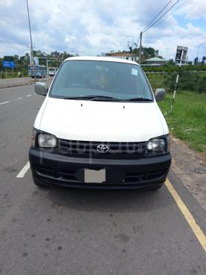 Toyota Noah 1996