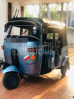 Bajaj 2 stroke 2003 - Used Three wheeler sale in Sri Lanka - patpat.lk