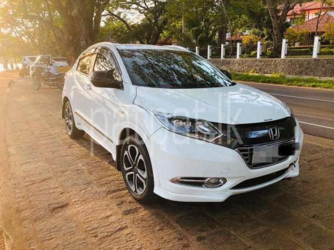 Honda Vezel 2014 - භාවිතා කරන ලද SUV රථය sale in Sri Lanka - patpat.lk