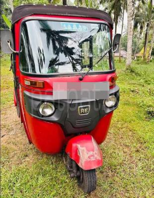 Bajaj Three Wheel 2016