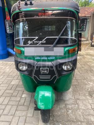 Bajaj Three Wheel 2016
