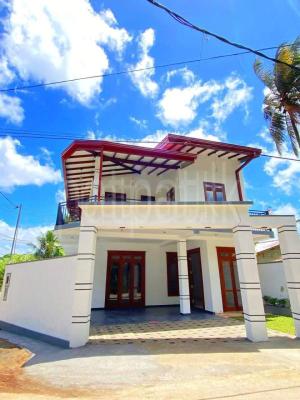 House for Sale in Athurugiriya