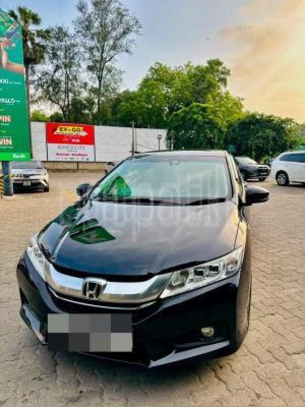 Honda Grace 2016 - භාවිතා කරන ලද කාර් sale in Sri Lanka - patpat.lk