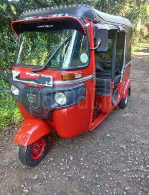 Bajaj Three Wheel 2018