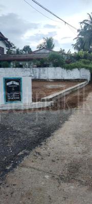 Seasonal Room for Sale in Moragahahena