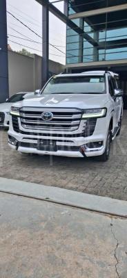 Toyota Land Cruiser Prado 2024