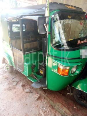 Bajaj Three Wheel 2011