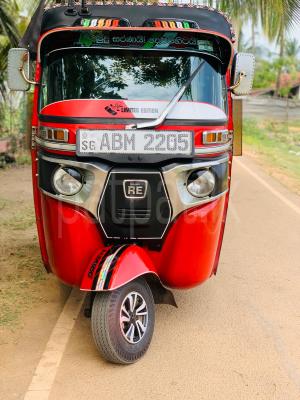 Bajaj Three Wheel 2017 - பயன்படுத்தப்பட்டது முச்சக்கர வண்டி sale in Sri Lanka - patpat.lk