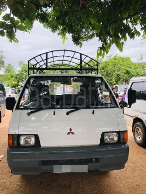 Mitsubishi L300 1979 - பயன்படுத்தப்பட்டது டிரக் sale in Sri Lanka - patpat.lk