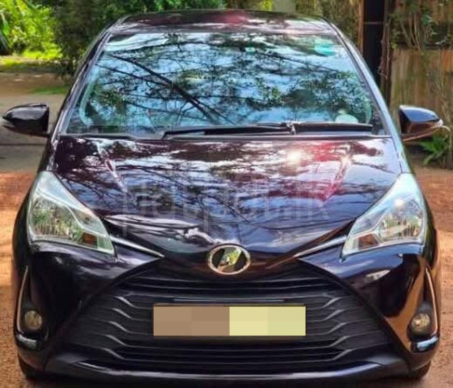 Toyota Vitz 2018 -  Car sale in Sri Lanka - patpat.lk