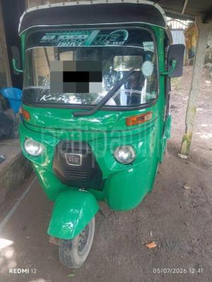 Bajaj 4 stroke 2014 - பயன்படுத்தப்பட்டது முச்சக்கர வண்டி sale in Sri Lanka - patpat.lk