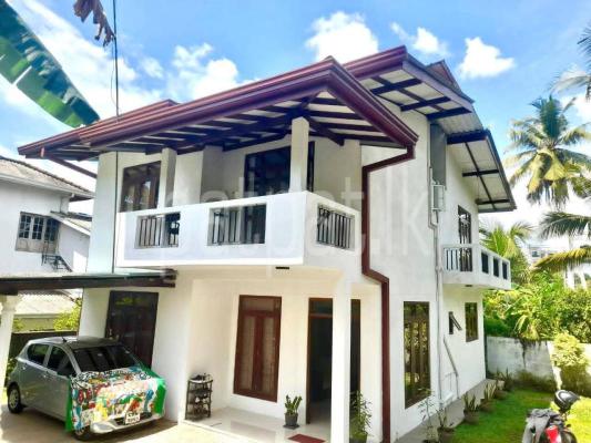House for Sale in Athurugiriya
