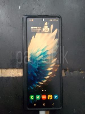 Samsung z fold 2