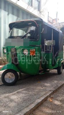 Bajaj Three Wheel 2011