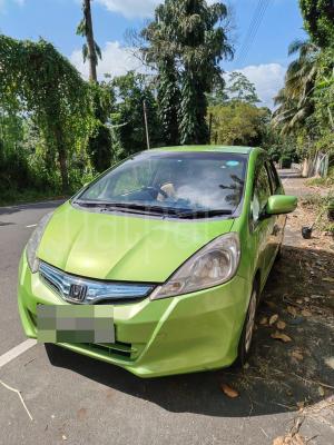Honda FIT HYBRID 2011 -  කාර් sale in Sri Lanka - patpat.lk